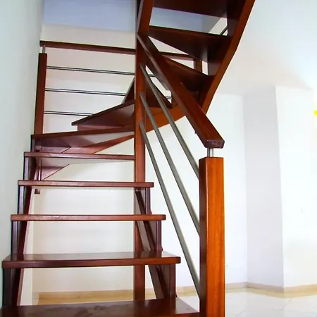 Apartamento 3 Bedrooms At 700 M Away From The Beach With View Terrace And Wifi